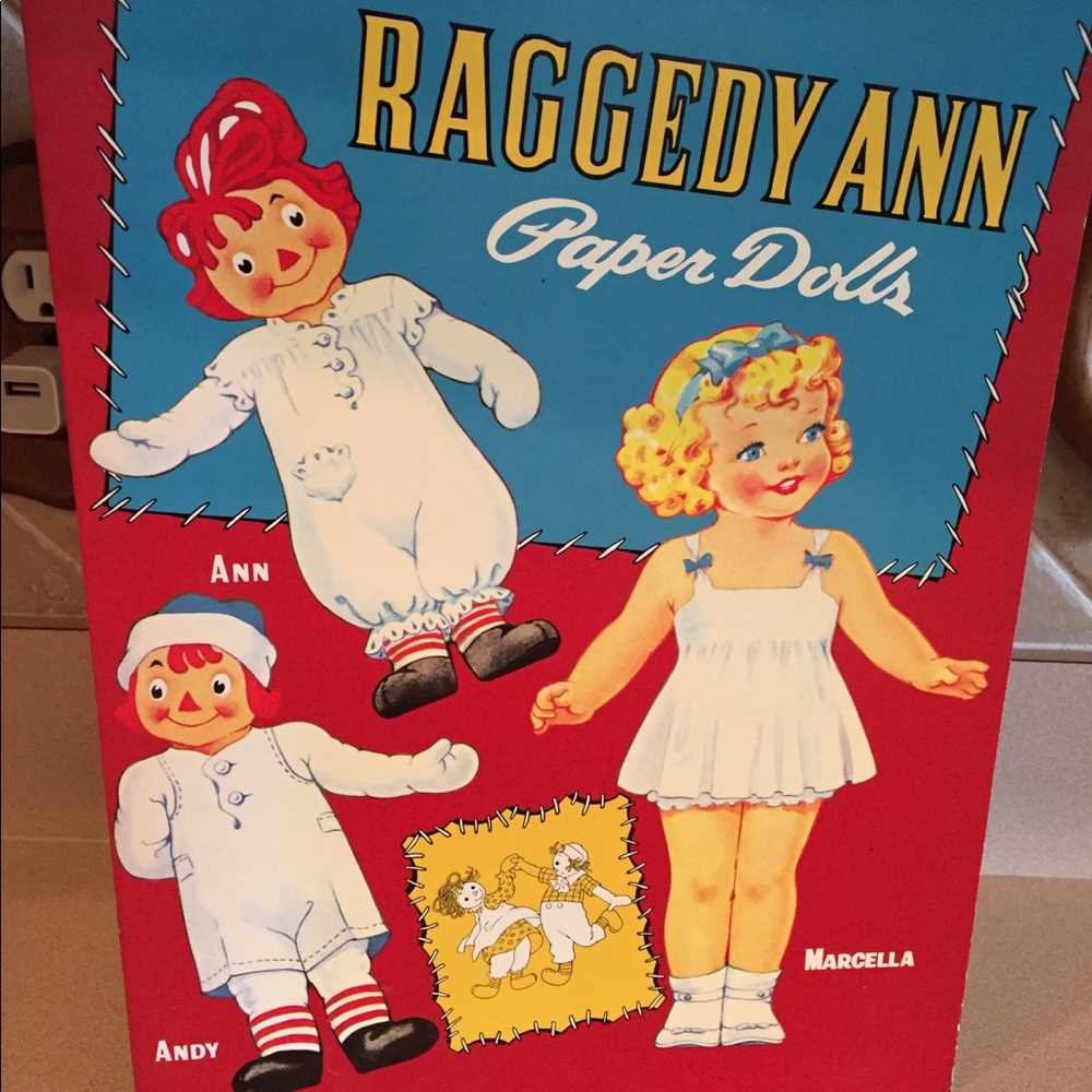 Vintage Raggedy Ann Paper Doll Book